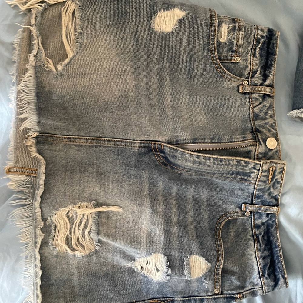 Denim skirt !